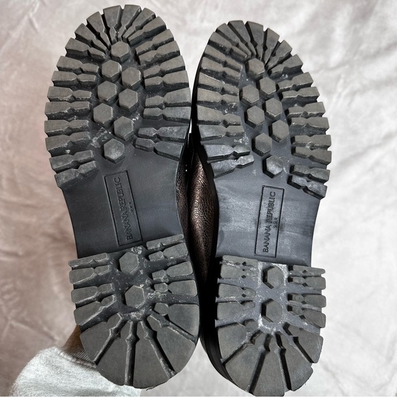 Banana Republic Vee St Metallic Loafers Sz 9 - Picture 9 of 10